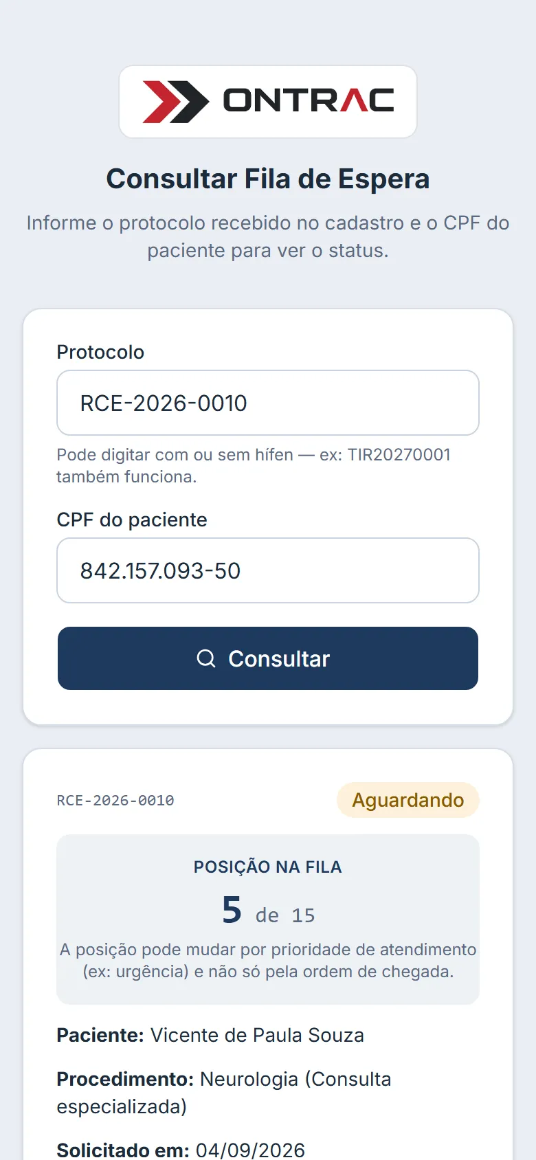 Consulta pública da fila no celular: protocolo e CPF do paciente, situação Aguardando e posição 5 de 15