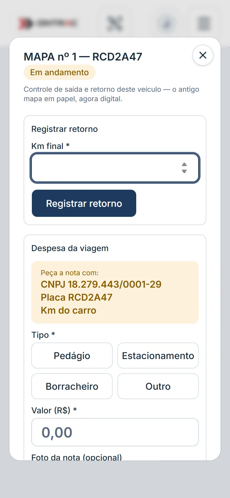 Tela do motorista no celular: registrar o km de retorno da viagem e lançar a despesa com a nota